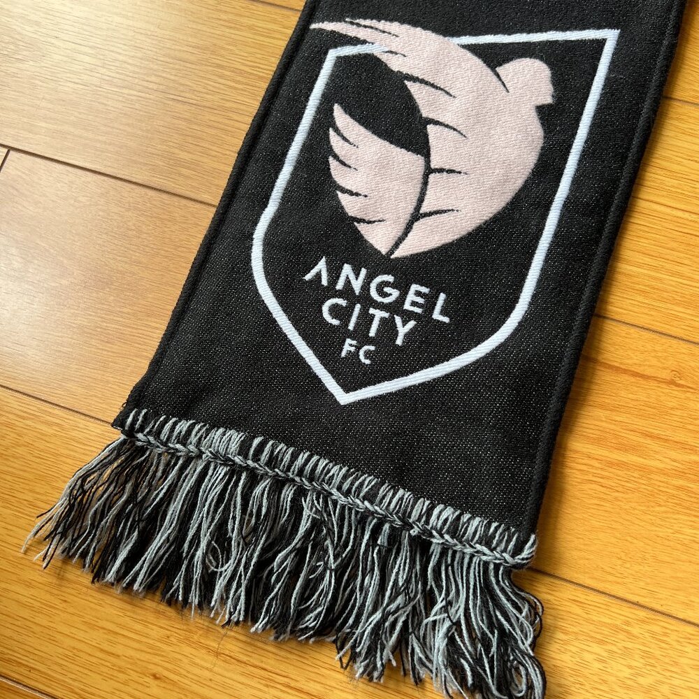 Angel City FC Classic Crest Woven Scarf - Soccer
